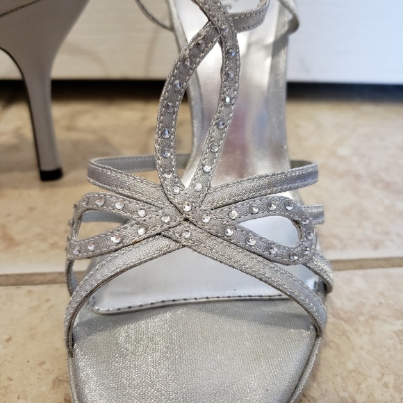 Pesáro Strappy Heels - Picture 2 of 6